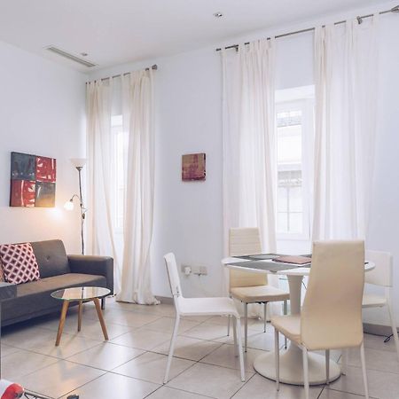 2Br And 2Ba In The Zoko Cozy And Convenient Apartment Gibraltar Exterior foto